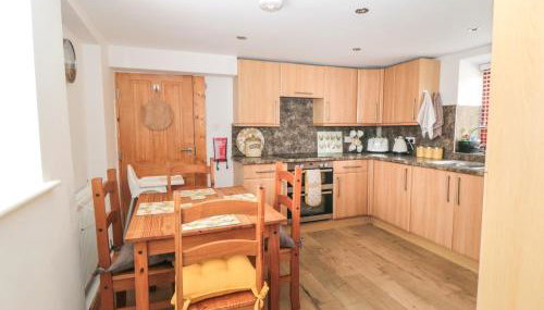 Farm Yard Cottage - Photo 5