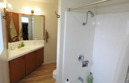 Miners Choice 3 Bedroom on Main St Bonus Rooms Sleeps up to 9 TV WIFI Piano - Foto 31