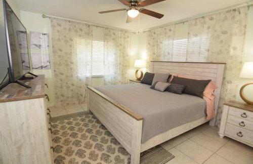 New England 3bd 2bt Home Heated Pool Close to Siesta - Foto 2