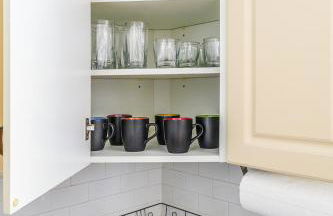 Modern 3BR Townhouse with Private Rooftop & Parking Minutes to NYC - Foto 9