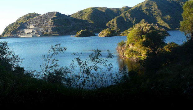Vistas del embalse de Nogolí