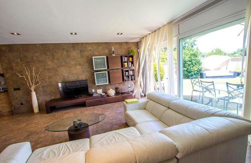 Catalunya Casas Modern and spacious with private pool close to BCN - Foto 15