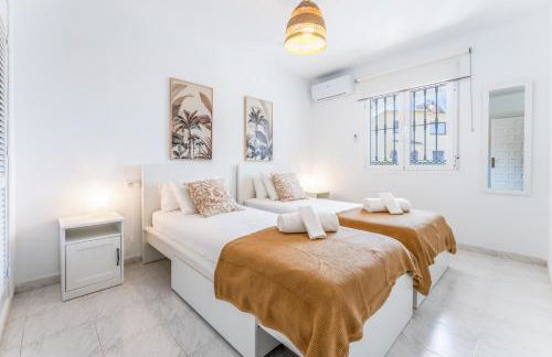 VB Villa Coto 7BR w Pool & Views - Photo 16