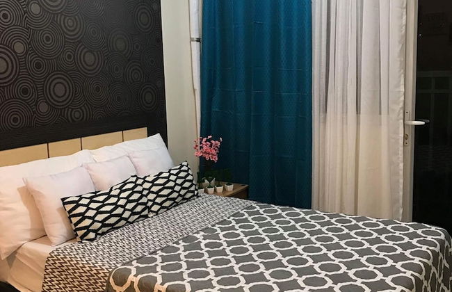 Condo Unit With Balcony in Manila - Photo 6