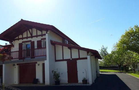 Appartement en rez de chaussee de maison - Foto 1