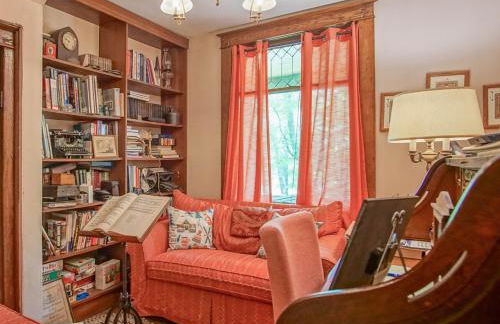 5 Br: Historic Glaab House in Cass, with AC, Amazing Kitchen, Covered Porches, Historical Landmark - Foto 15