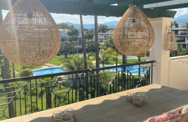 StayatSas Marbella, close to the beach, large 80 m2 terrace, large swimming pools, parking included, 10 minutes from the centre - Foto 60