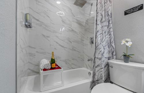 Breathtaking & Renovated Tampa Heated Pool House - Foto 47