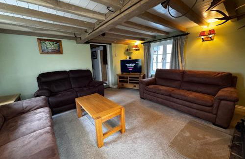 Holdfast Cottage in the heart of The New Forest - Photo 15