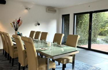 Design-Ferienhaus mit Garten, Kino & 5 Schlafzimmern - Foto 31