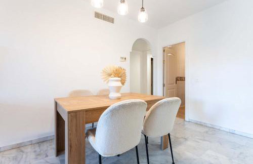 Bajo con acceso directo desde la terraza a la piscina y parking privado en La Reserva de Marbella by Sunny Residences - Foto 8