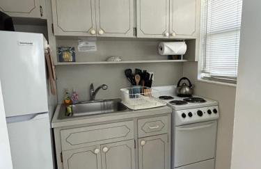 Bahama Beach Club Pompano - Fort Lauderdale - Charming and Cozy Studios & Apartments close to Beach with heated Pool - Photo 85