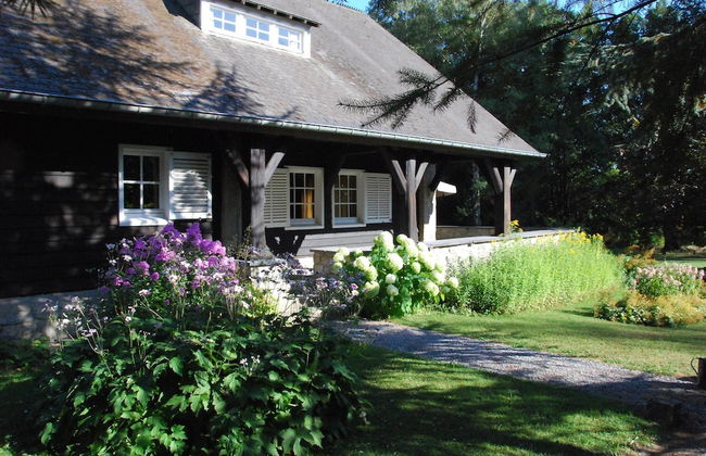 Large Hunting Lodge With Enormous Beautiful Garden - Photo 13