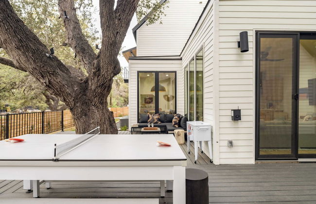 Modern Retreat w/ Pool, Guest House & Deck Lounge Henley by Avantstay - Foto 37