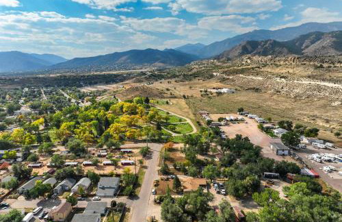 Red Rock Roost Posh Studio near Hiking Trails - Foto 32