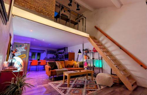 Garage Number 9 Private Urban Loft Apartment with Jacuzzi in Le Dorat - Foto 14