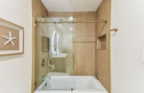 Relaxing Modern Home Sleeps 6 Pool BBQ Firepit - Foto 35