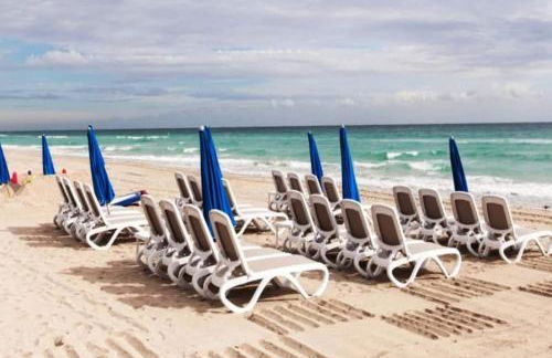 Beachfront Resort POOL OCEAN VIEW BALCONY - Foto 25