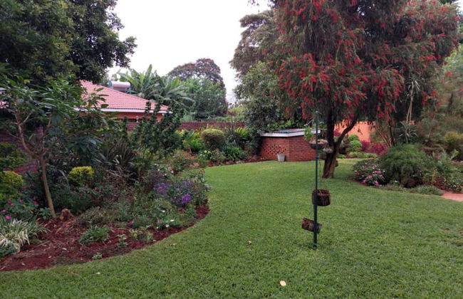 Modern House With Pool in Mount Pleasant - 2063 - Photo 12