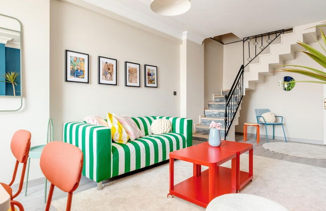 Vibrant Duplex With Terrace 2 min to Cevahir Mall - Foto 1