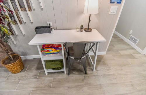 Vibrant & Cozy Two Bedroom Lower Unit King Beds - Foto 11