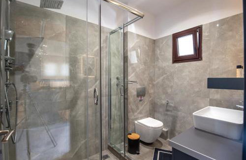 Trizonia Bay Hotel - Photo 31