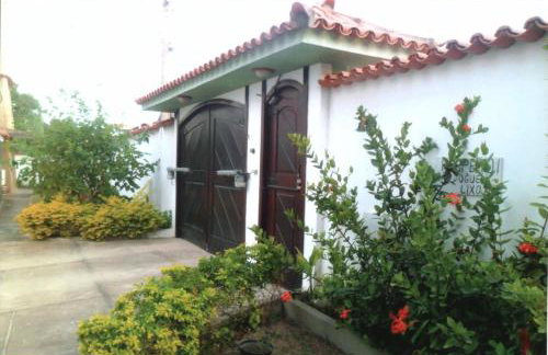 Apartamento Iguaba Grande, bairro Canellas City , Condomínio Claudia, em frente ao Quiosque do popeye - Foto 2