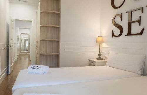 Enjoybcn Coliseum Apartments - Photo 84