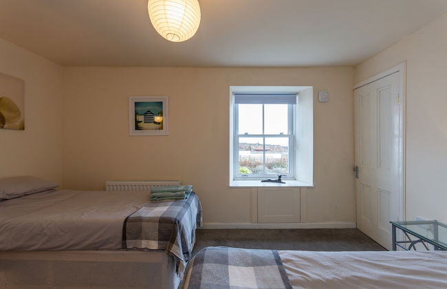 Cellardyke 3-bed Cottage, Sleeps 6 by Seafront - Foto 6