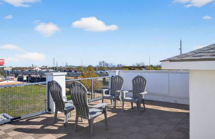 Rooftop Living in Central Austin Near UT Dining Music Concordia Retreat by AvantStay - Foto 47