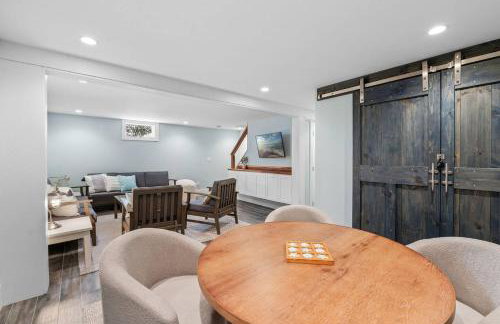 4BR Home | Walk to Beach & Downtown | Parking - Foto 25