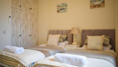 Blue View House - Photo 2, towels