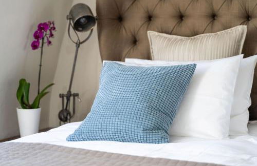 Bespoke Central Town House - Photo 18