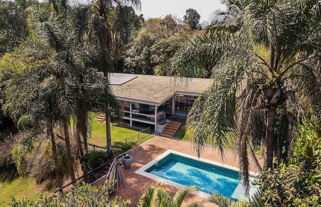 Casa térrea com piscina e cozinha de cinema | Granja Viana - Foto 35