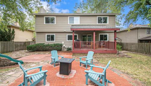 Cozy & Elegant Gem Fenced Yard BBQ & Games - Foto 5