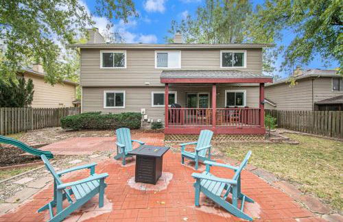 Cozy & Elegant Gem Fenced Yard BBQ & Games - Foto 5