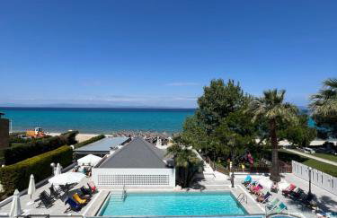 Naias Beach Hotel - Foto 1