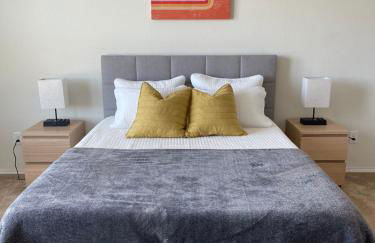 Family Perfect with Fireplace Vacation Home - Foto 32