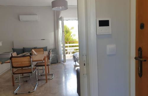 Rooftop Studio Apt - 5 Min Walk to Holargos Metro - Foto 16