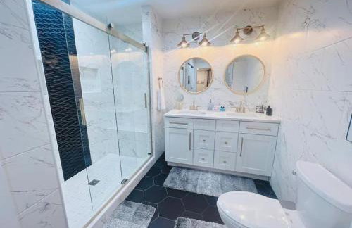 Manchaca 4 bedroom sleeps 10 Pool and Hot tub - Photo 5