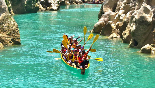 Canoe on the river Tampaón