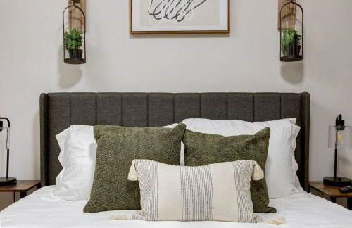 NEW - Modern Rustic Retreat Ardmore Chalet - Foto 23