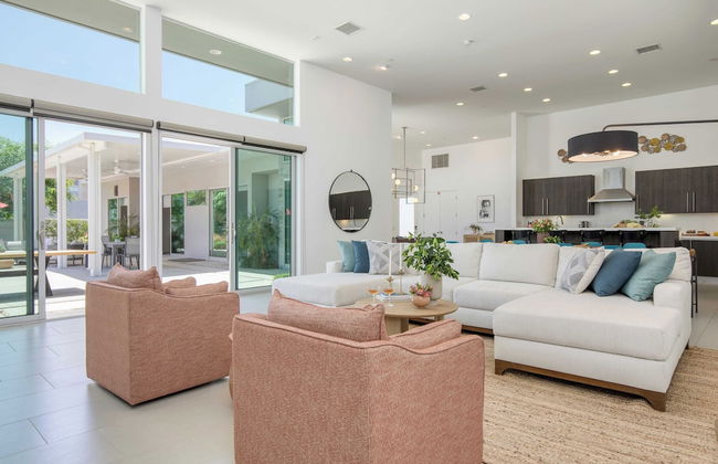 Sleeps 40 3 Luxe Villas Next to Empire Polo Club Putting Green & Pickleball - Foto 11