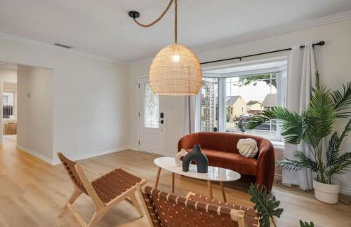 Stunning Retro Beach Oasis, Dual Living, Pool - Foto 14