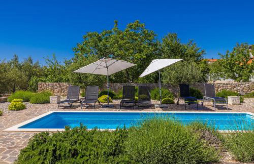 Rustic Villa Bellamare - Photo 9