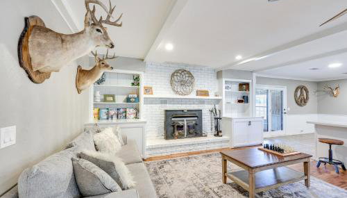 Deck and Views Spacious Lake House Escape - Foto 4