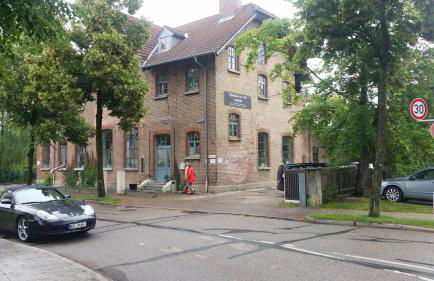 Bright by Trade Fair ICM 15 min direct to City Center 2-BedRoom full 2-BathRoom, free Parking, Balcony, Family and Business friendly - Foto 17