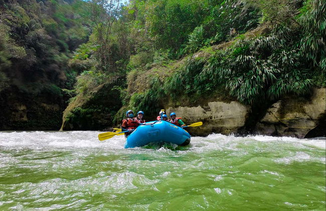 Rafting in the Canyon of the Güejar River - Photo 2