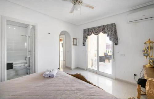 Ciudad Quesada Stunning Heated Pool Private Luxury Villa with Spa Sleeps 14 - Foto 43