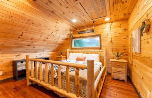 Big Time Hill Cabin with an indoor pool hot tub & great views - Foto 21